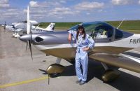 L&lsquo;invitée Américaine aux commandes du Viper SD-4 prété par la Sas LOKAIR